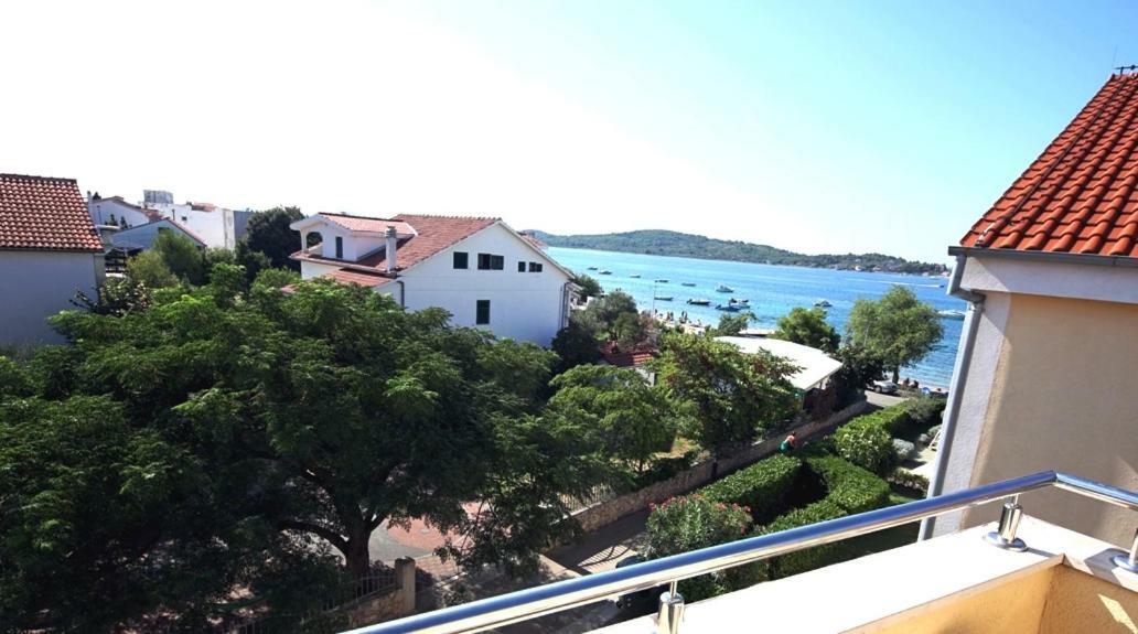 Dalmacia Apartments Srima Esterno foto